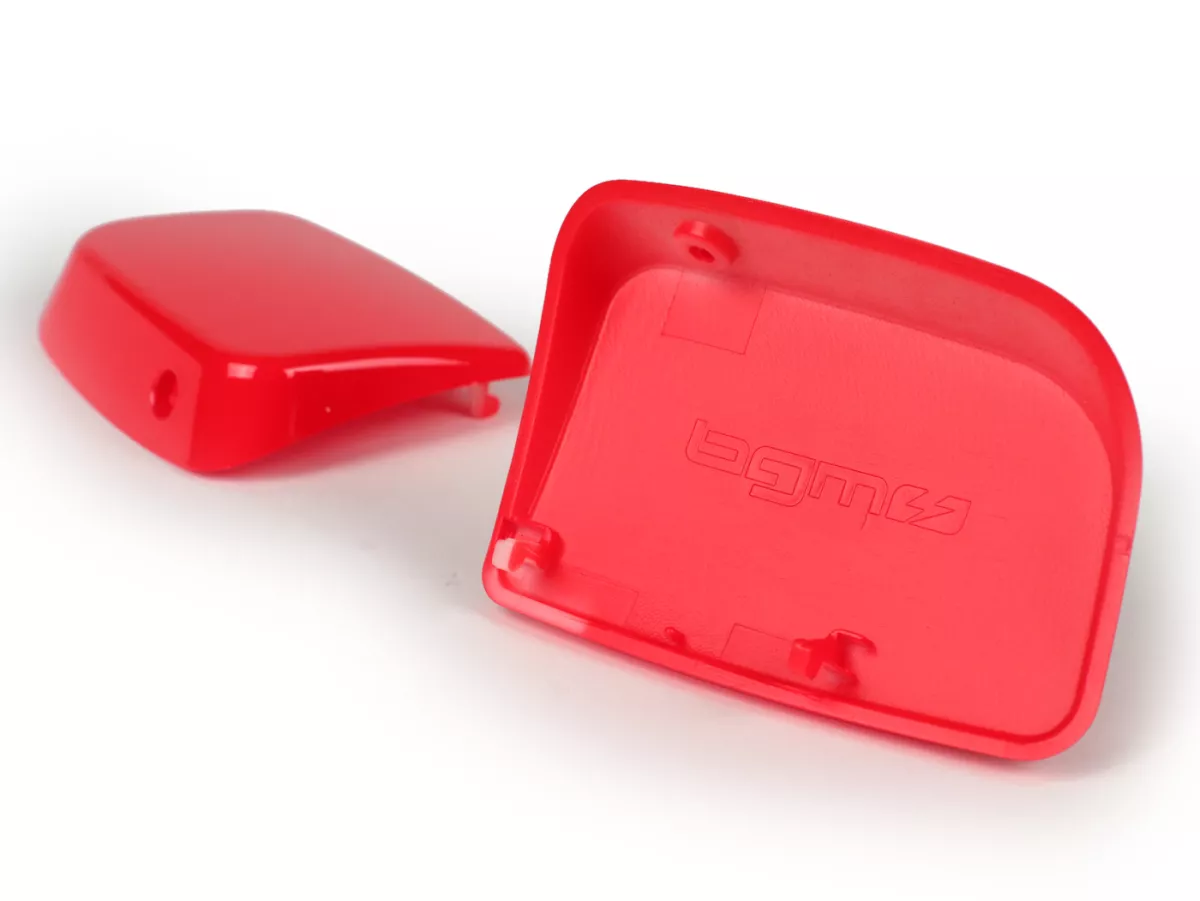 Kit capot de maître de cylindre de frein -BGM PRO, sans trous pour rétroviseurs- Vespa GTL125/200 (ZAPM311, ZAPM312), GTS125 (ZAPM313), GTS250 (ZAPM451), GTS300 (ZAPM452), GTS i.e. Super125 (ZAPM453), GTS i.e. Super300 (ZAPM452) - rouge (894 red dragon)