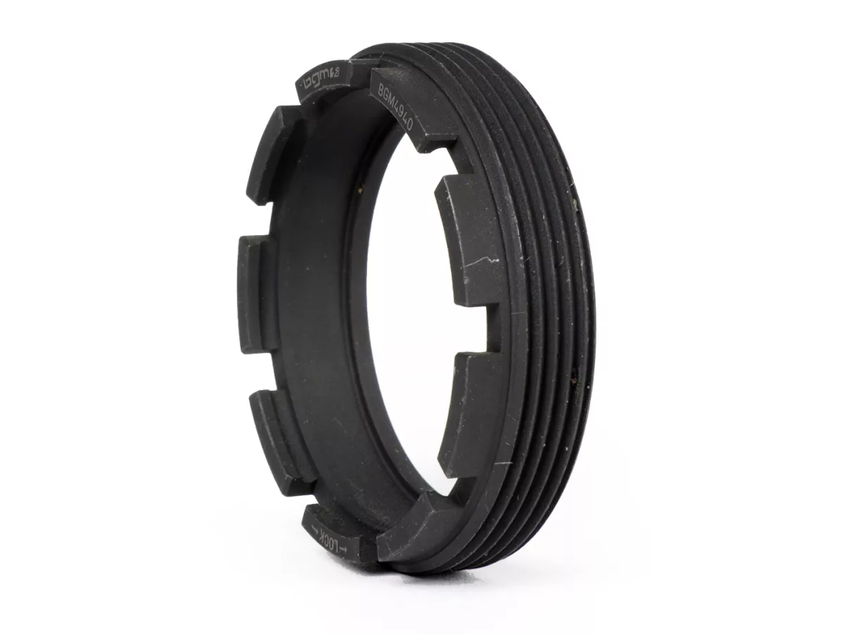 Écrou crénelé pour roulement roue arrière- BGM Original -VESPA Ø int.=40mm, Ø ext.=49mm, dents=9- Vespa Super 125 (VNC1T), Super 150 (VNB1T, -153261), pour roulement roue avant Vespa GS160 (VSB1T, VSB2T), SS180 (VSC1)