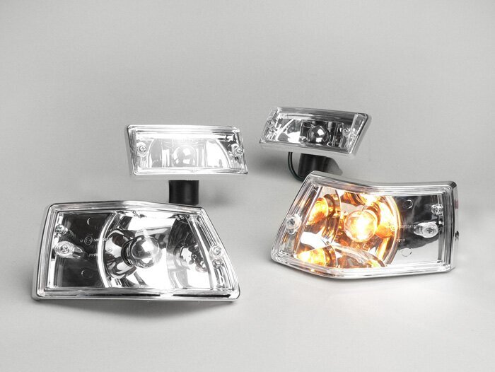 Jeu clignotants -BGM ORIGINAL 4 unités- Vespa PX80, PX125, PX150, PX200, T5 125cc cadre chromé - cabochon pas strié / ampoule argentée
