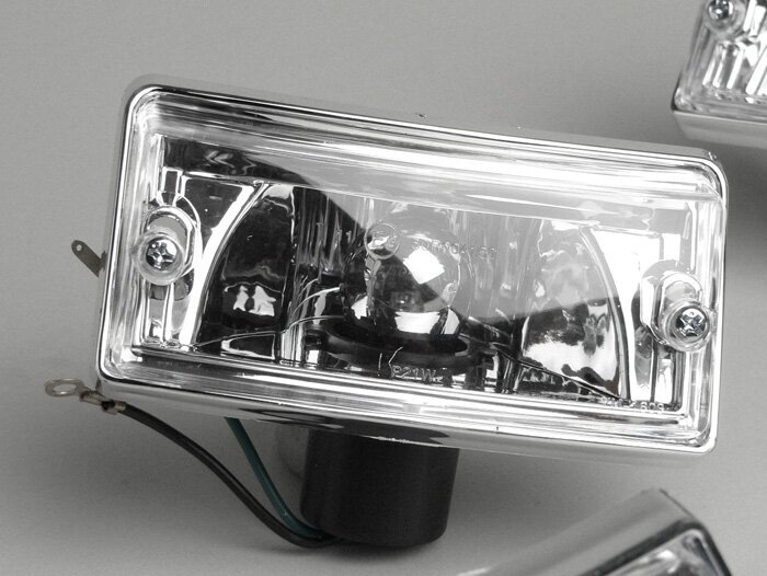 Jeu clignotants -BGM ORIGINAL 4 unités- Vespa PX80, PX125, PX150, PX200, T5 125cc cadre chromé - cabochon pas strié / ampoule argentée