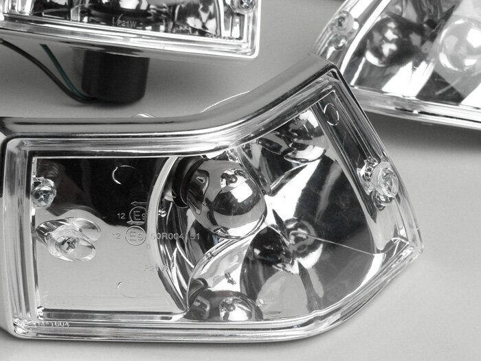 Jeu clignotants -BGM ORIGINAL 4 unités- Vespa PX80, PX125, PX150, PX200, T5 125cc cadre chromé - cabochon pas strié / ampoule argentée