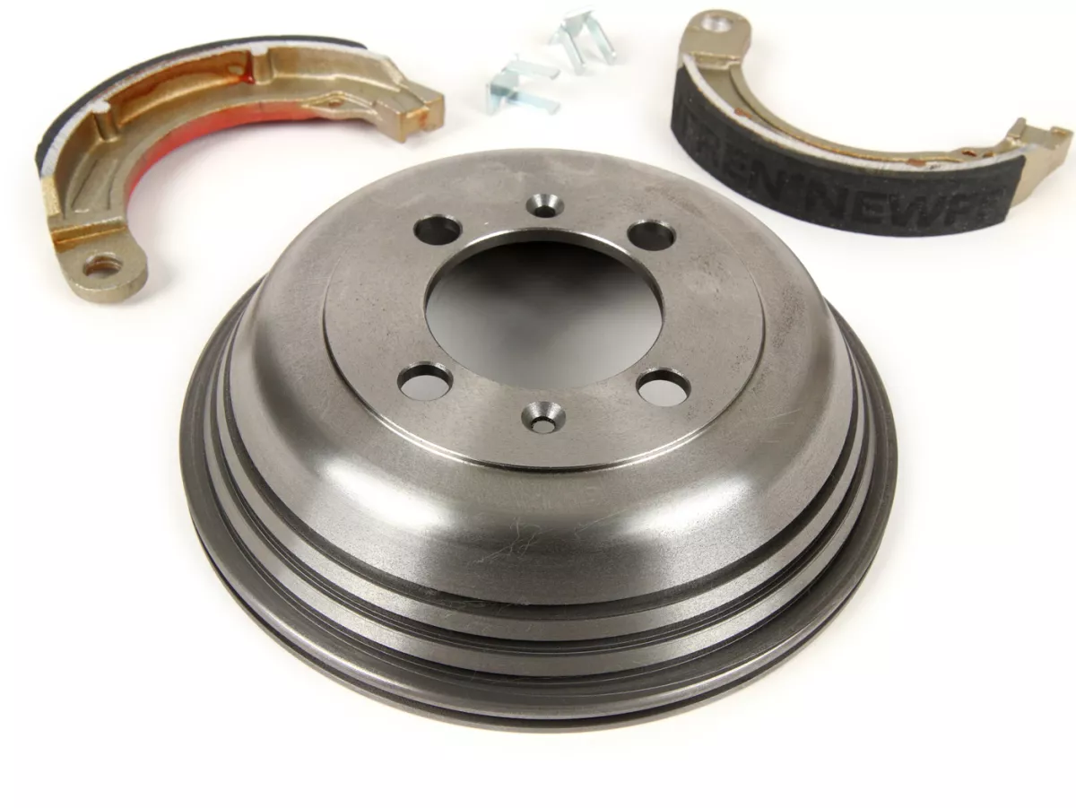 Tromol rem belakang 8 inci termasuk sepatu rem, 1 dudukan -BGM PRO besi cor abu-abu- Vespa Wideframe V1-15, V30-33, VU, VM, VN, VL, VB, VBA1T, VBB1T, VNB2T, VNB3T, VNA, ACMA, Hoffmann