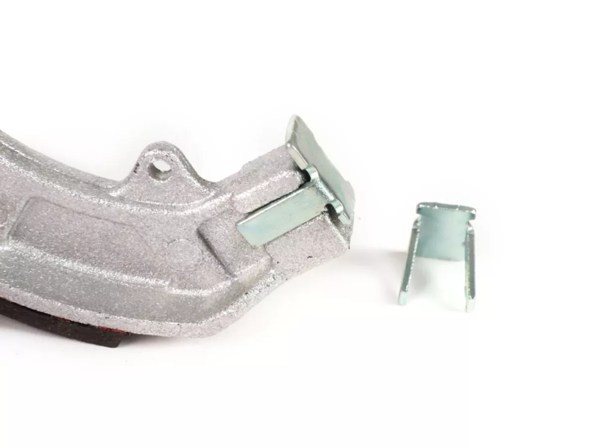 Mâchoires de frein -BGM PRO Ø=150x24mm- VESPA PX (av./ar.), PK (av./ar.), T5 125cc (av./ar.), Rally180 (VSD1T), Rally200 (VSE1T) (ar.), Sprint (ar.), TS125 (VNL3T) (ar.), GT125 (VNL2T) (ar.), GTR125 (VNL2T) (ar.), GL150 (VLA1T) (ar.), SS180 (ar.), GS160 (