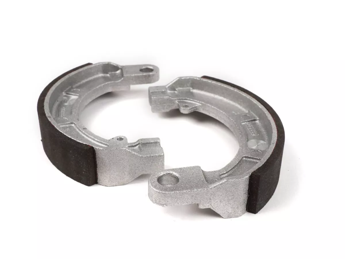 Remschoenen -BGM PRO Ø=150x25mm voor Vespa Rally180 (VSD1T), Rally200 (VSE1T) (v), Sprint (v), TS (v), GT125 (VNL2T) (v), GTR125 (VNL2T) (v), GL150 (VLA1T) (v), SS180 (v), GS160 (v), GS150 / GS3 (VS1T-VS4T) (vh) (VS5T) (v)