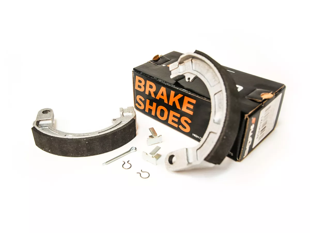 Remschoenen -BGM PRO Ø=150x25mm voor Vespa Rally180 (VSD1T), Rally200 (VSE1T) (v), Sprint (v), TS (v), GT125 (VNL2T) (v), GTR125 (VNL2T) (v), GL150 (VLA1T) (v), SS180 (v), GS160 (v), GS150 / GS3 (VS1T-VS4T) (vh) (VS5T) (v)