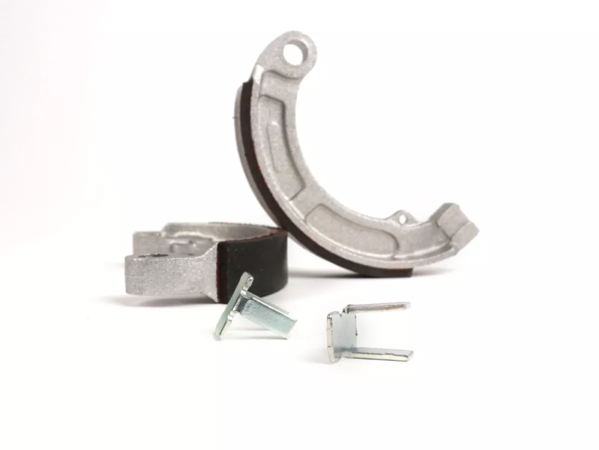 Zapatas de freno -BGM PRO Ø=135x20mm- VESPA V50 (h) llanta cerrada 4 agujeros (vehículos construidos 1963-1971) - 9 pulgadas + 10 pulgadas - Vespa 50 N (V5A1T), 50 L (V5A1T), 50 R (V5A1T), 50 S (V5SA1T), 50 Revival (V5R1T)
