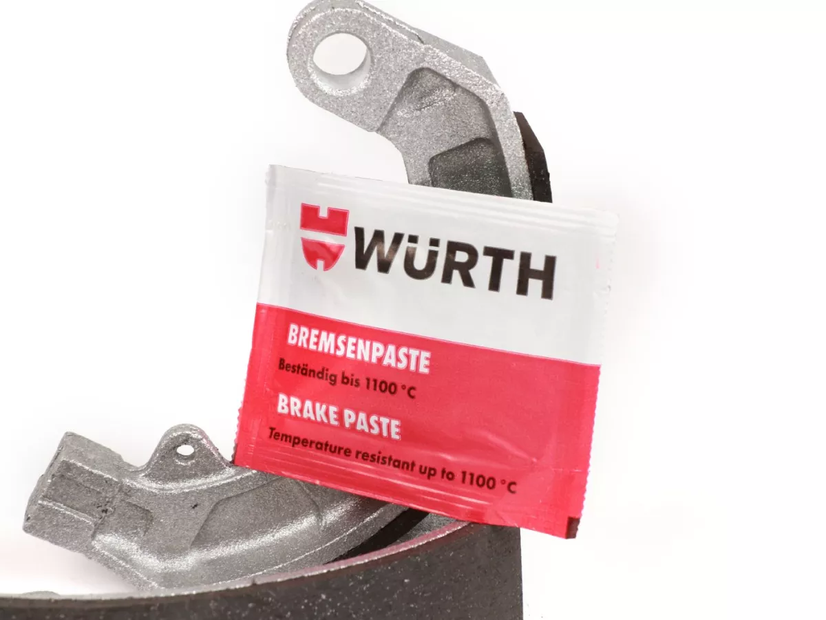 Sepatu rem -BGM PRO Ø = 150x24mm- VESPA V50 (h), SS50, SS90 (h), PV125 (h), ET3 (h) - 10 inci
