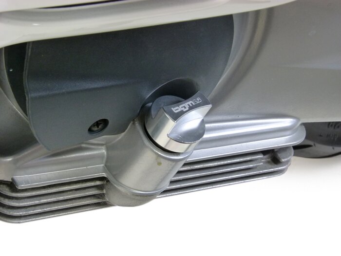 Tapón de llenado de aceite con varilla -BGM PRO, aceite motor- Piaggio Leader/Quasar - Vespa ET4, LX, LXV, S, GT, GTS, GTV, GTL 125-300cc - Anodizado plata