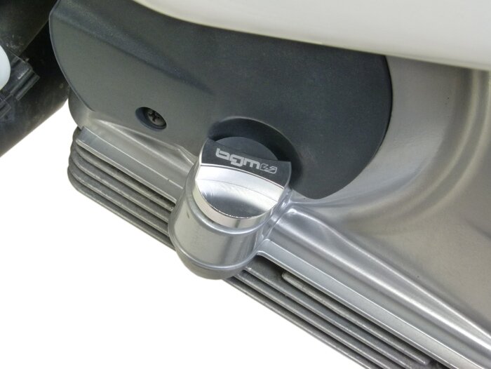 Tapón de llenado de aceite con varilla -BGM PRO, aceite motor- Piaggio Leader/Quasar - Vespa ET4, LX, LXV, S, GT, GTS, GTV, GTL 125-300cc - Anodizado plata