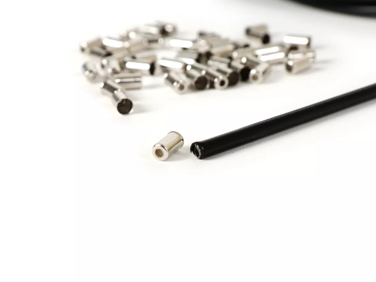 Buitenste afdekking -BGM ORIGINAL, PE binnenste afdekking- Ø buiten = 5mm (l=25 meter) - Zwart