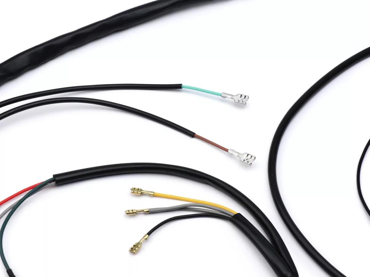 Kabelboom set incl. schakelaar -BGM ORIGINAL- Vespa PX oud (Italië, of voor conversie), 1981-1983, met 3-pins spanningsregelaar, met richtingaanwijzers, zonder batterij, claxon AC (zoemer), ontsteking bodemplaat met 5-draads elektronische, contactslot 4-p