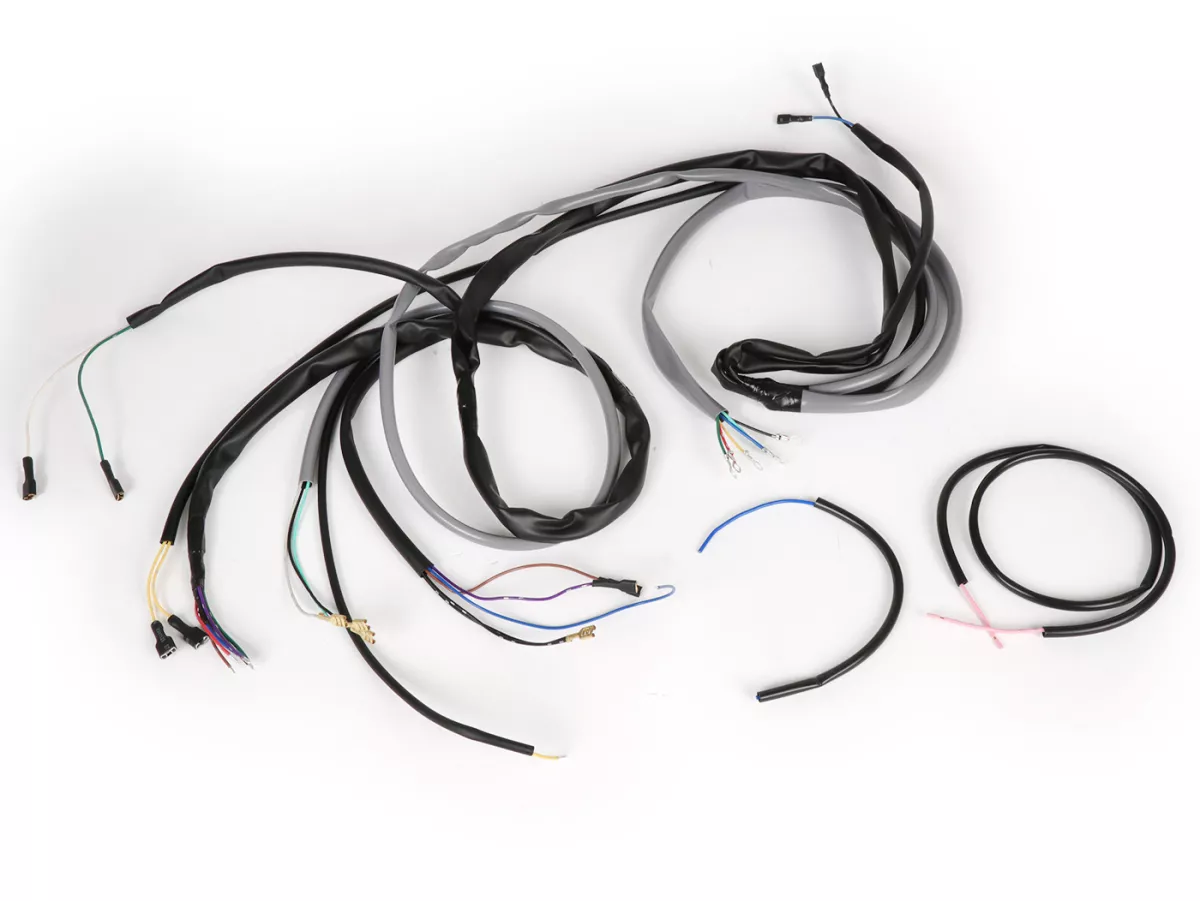 Juego de cables -BGM ORIGINAL- Vespa V50S (V5SA1T), V50 SS (V5SA2T) 50 Revival (V5R1T), SR/Sprinter (V5SS2T), 90 Racer (V9SS2T), PV125 (VMA2T) - modelos con intermitentes de manillar, luz de carretera y luz de freno