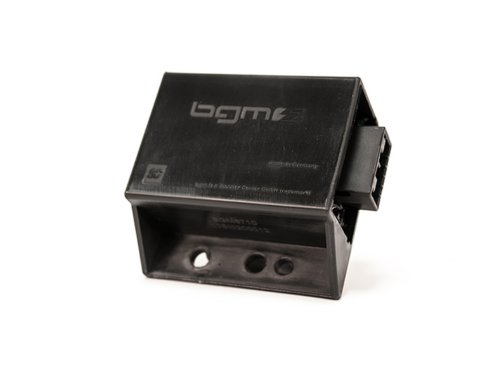 Penyearah klakson tanpa steker konektor -BGM PRO- dengan relai flasher LED dan fungsi pengisian daya USB