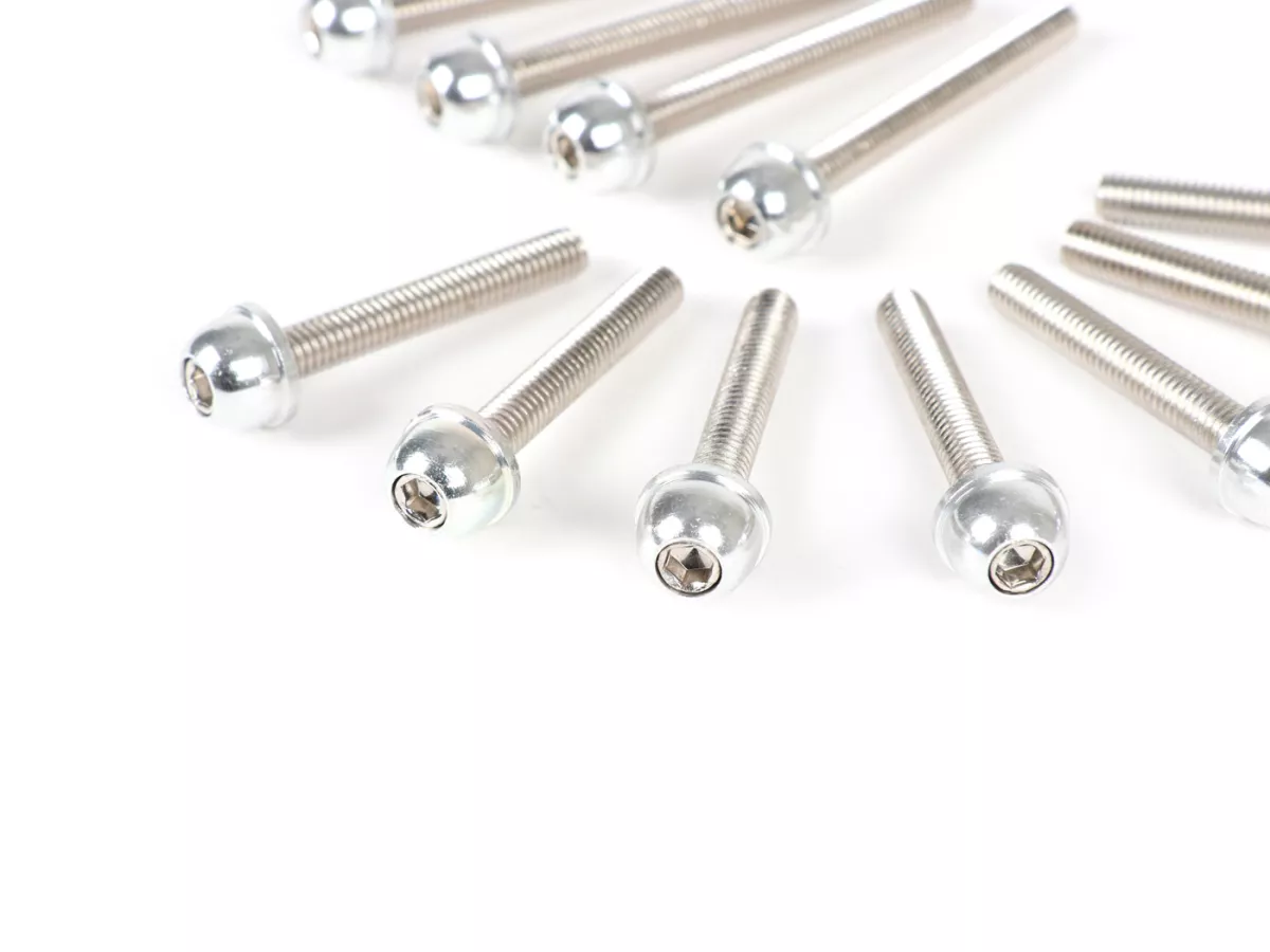 Set baut mesin -BGM Style- Peugeot (vertikal) - Silver - SPEEDFIGHT1 50cc AC, SPEEDFIGHT2 50cc AC, TKR50, TREKKER50, VIVACITY50, ELYSEO50, SQUAB50, SV50, ZENITH50, BUXY50, ELYSTAR50, LOOXOR50, SPEEDAKE