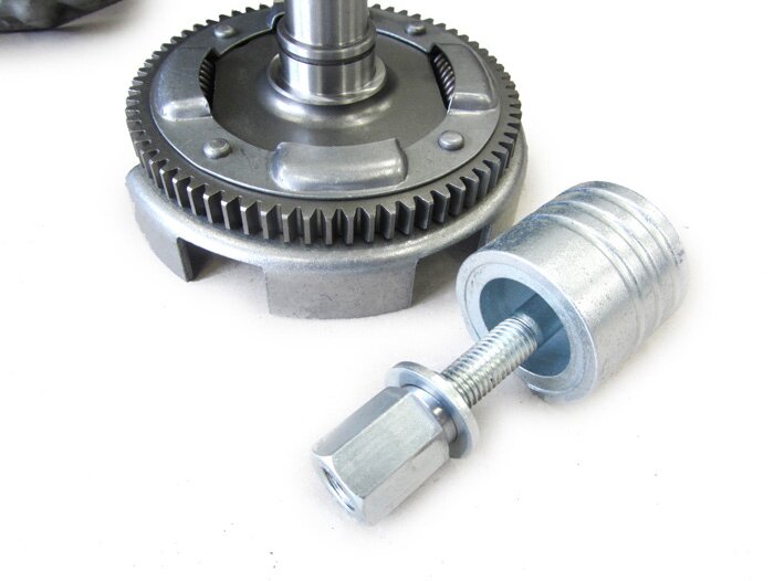 Attrezzo di ritrazione per primaria -BGM PRO (Made in Germany)- Vespa V50, SS50, SS90, V90, V100, PV125, ET3, PK S, PK XL