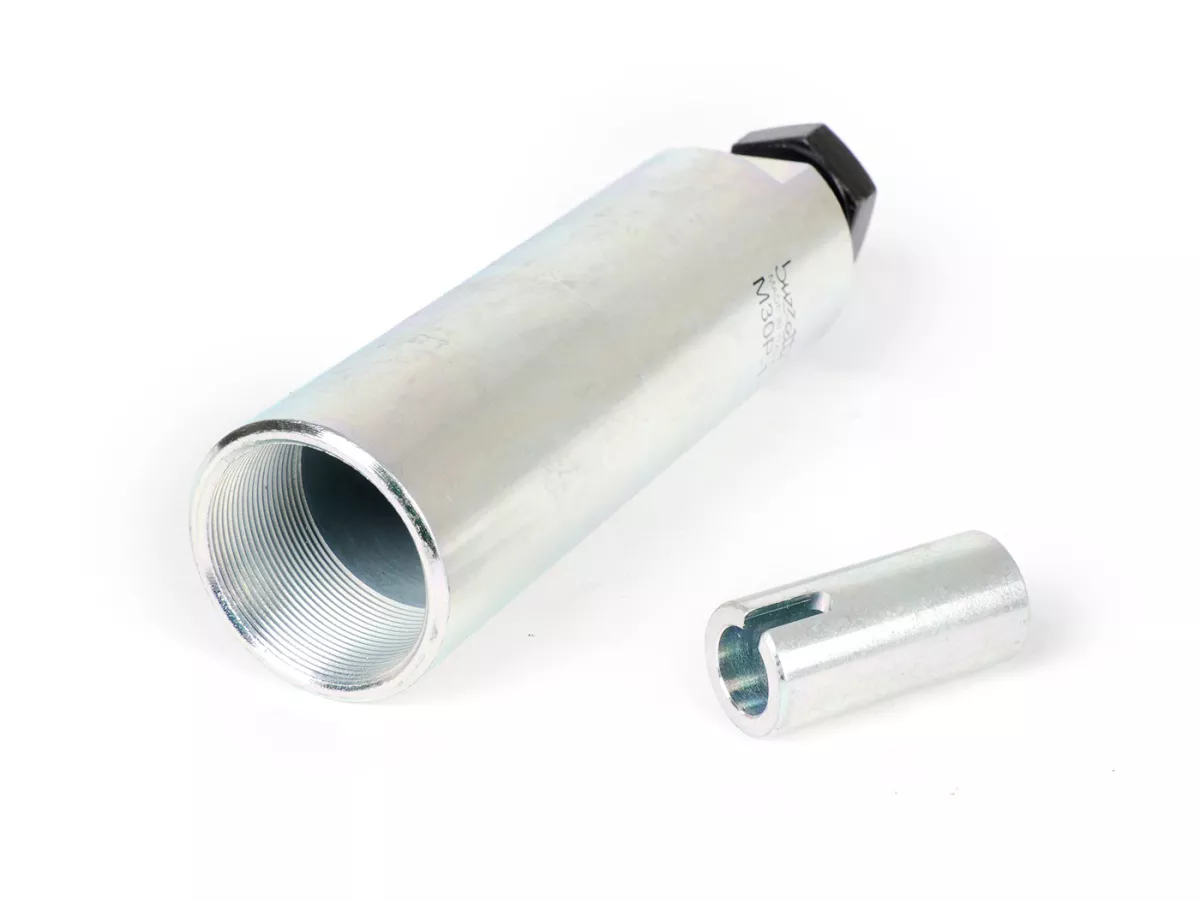Avdragare -BUZZETTI- M30 x 1,0 (insida)- (typ polhjulsavdragare Vespa Sprint, Primavera 125-150, LEM/IGET)
