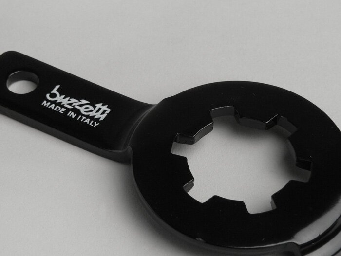 Braket katrol depan -MINARELLI- 50 ccm 2-tak (tipe CW)
