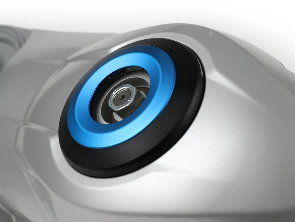 Transmission cover cap -BIKERS, black- Vespa 946 3V (ZAPM80100, ZAPM80101, ZAPMA7100), Vespa LT 125 3V (RP8M66503, RP8M66603), Vespa LX 125 3V (ZAPM68300), Vespa LX 150 3V (ZAPM68400), Vespa Primavera 125 3V (RP8M82100, RP8M82310, RP8M82821, ZAPM81100, ZA