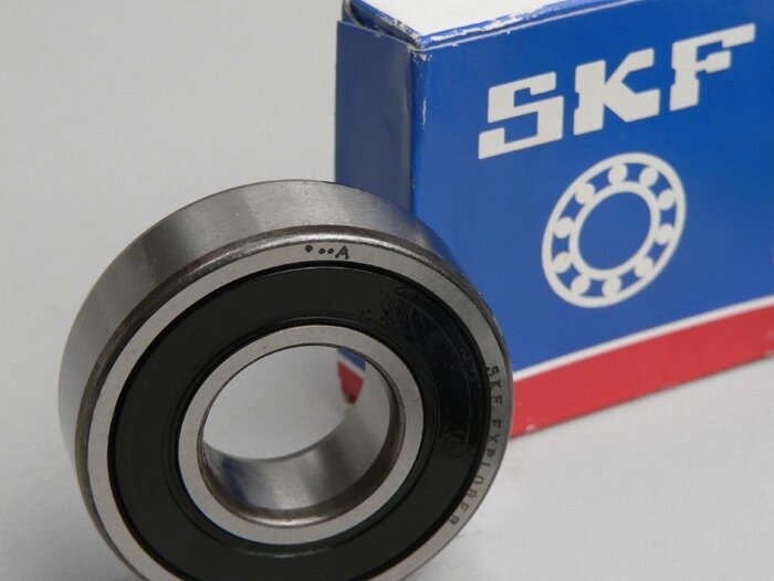 Rear wheel axle set -OEM QUALITY- Piaggio 125-150cc 2-stroke, Piaggio 125cc 4-stroke (1st generation) - toothed gear wheel