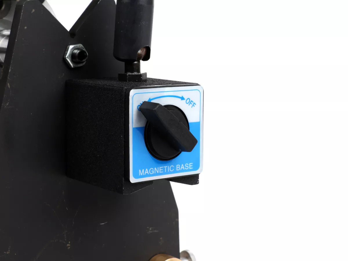 Soporte de equilibrado incl. relojes comparadores -D.N. Performance CAT350- para medir la concentricidad de cigüeñales (motores de 2 y 4 tiempos / 1 y 2 cilindros)
