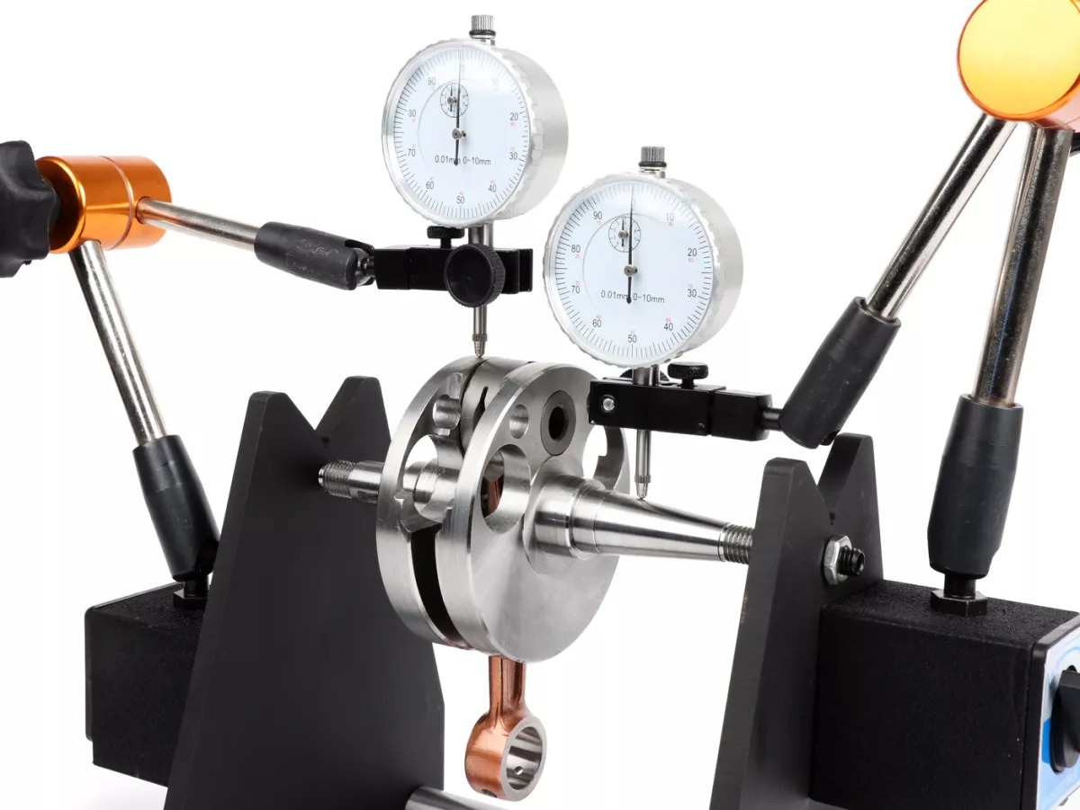 Soporte de equilibrado incl. relojes comparadores -D.N. Performance CAT350- para medir la concentricidad de cigüeñales (motores de 2 y 4 tiempos / 1 y 2 cilindros)