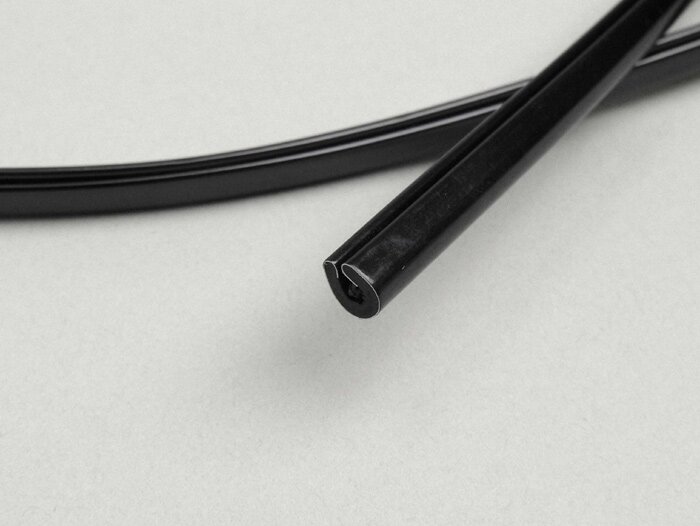Leg shield beading -UNIVERSAL- 1000mm - black