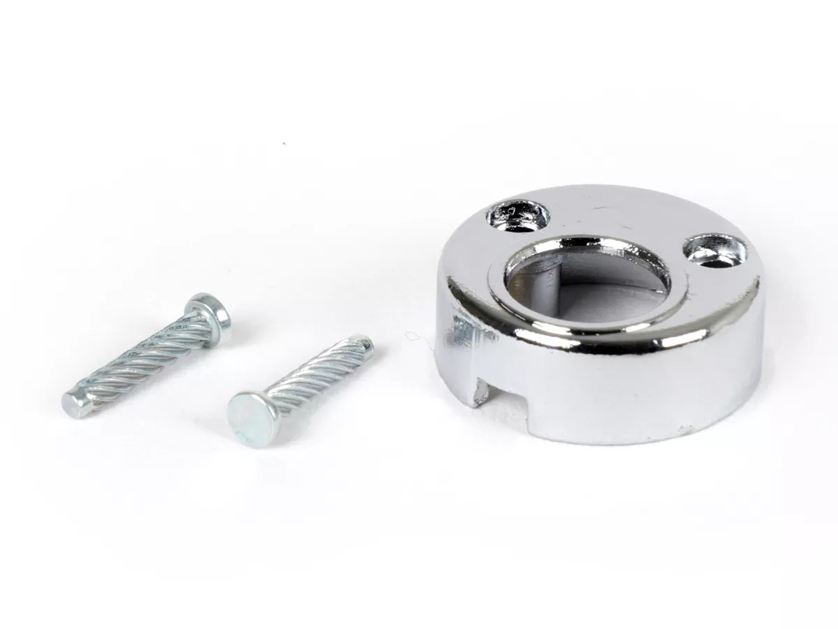 Stuurslotdeksel incl. Klinknagel -CIF, rond- Vespa PX (-1984), ET3, V50 (V5A1T 912783-), V50 Special (V5B3T 207317-), V50 S (V5SA1T 77868-), SR50 (V5SS2T 10529-), PV125 (VMA2T 0188997-), Sprint150 (VLB1T 0366947-), Rally, Super150 (VBC1T 529891-), GT/GTR1