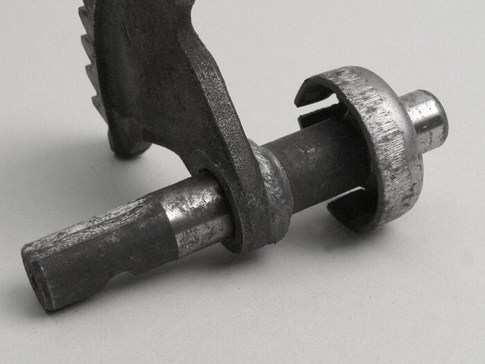 Eje Kickstarter -OEM QUALITY- Vespa V50 S, V50 N, V50 Special, PK50 S - 11 dientes