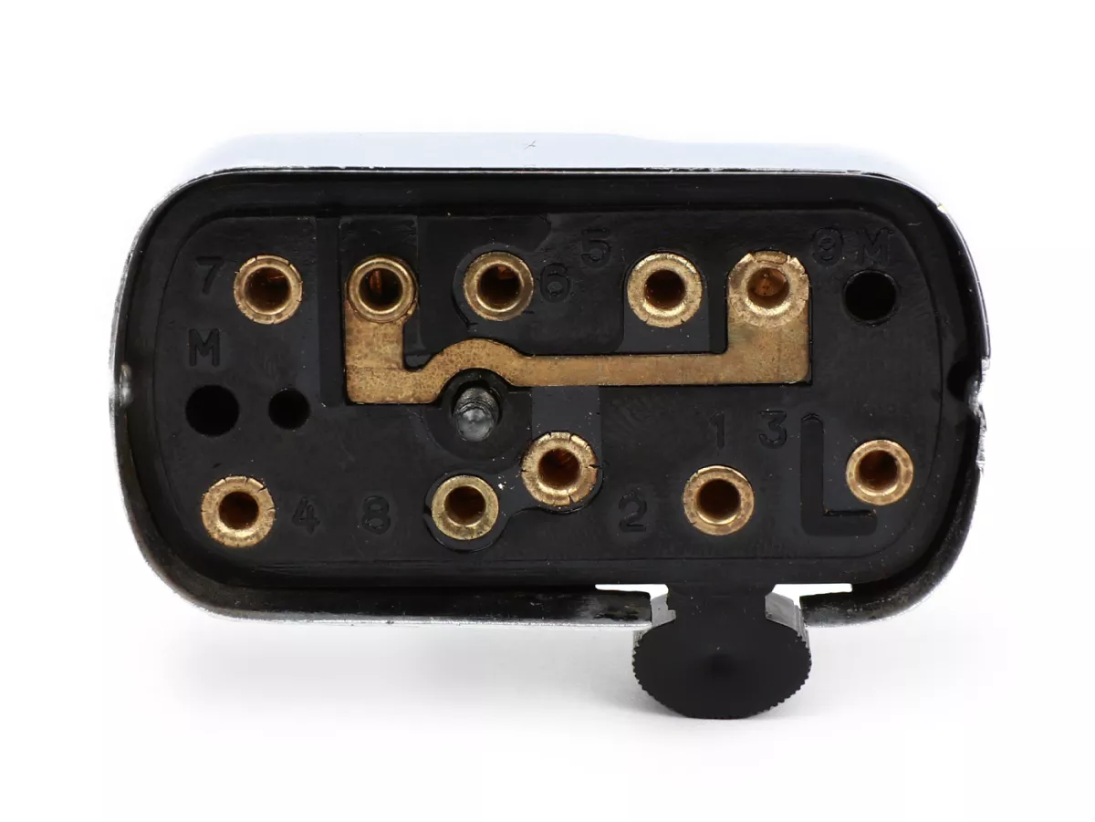 Interruptor de luz -SIEM/GRABOR (NOS) modelos con batería- Vespa VBA1T (-76050), GL150 (VGLA1T, -15860), VBB1T, VNB4T, GL150 (VLA1T), Super125 (VNC1T), Super150 (VBC1T), GT125/GTR125 (VNL2T), Sprint150 Veloce (VLB1T), PV125 (VMA2T) - sin interruptor de co