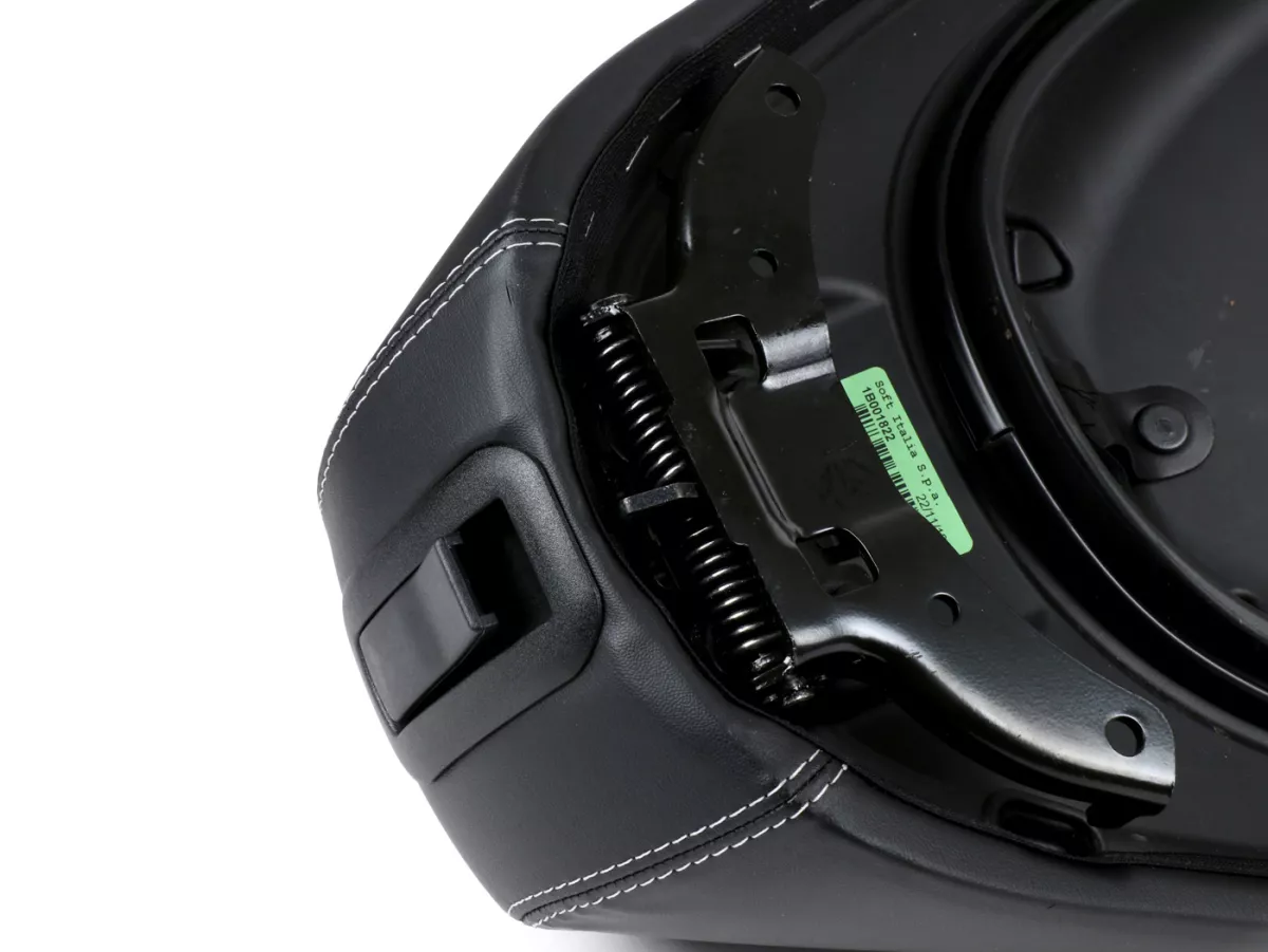 Zitbank -PIAGGIO- Vespa Primavera (2014-), Sprint (2014-) - zwart