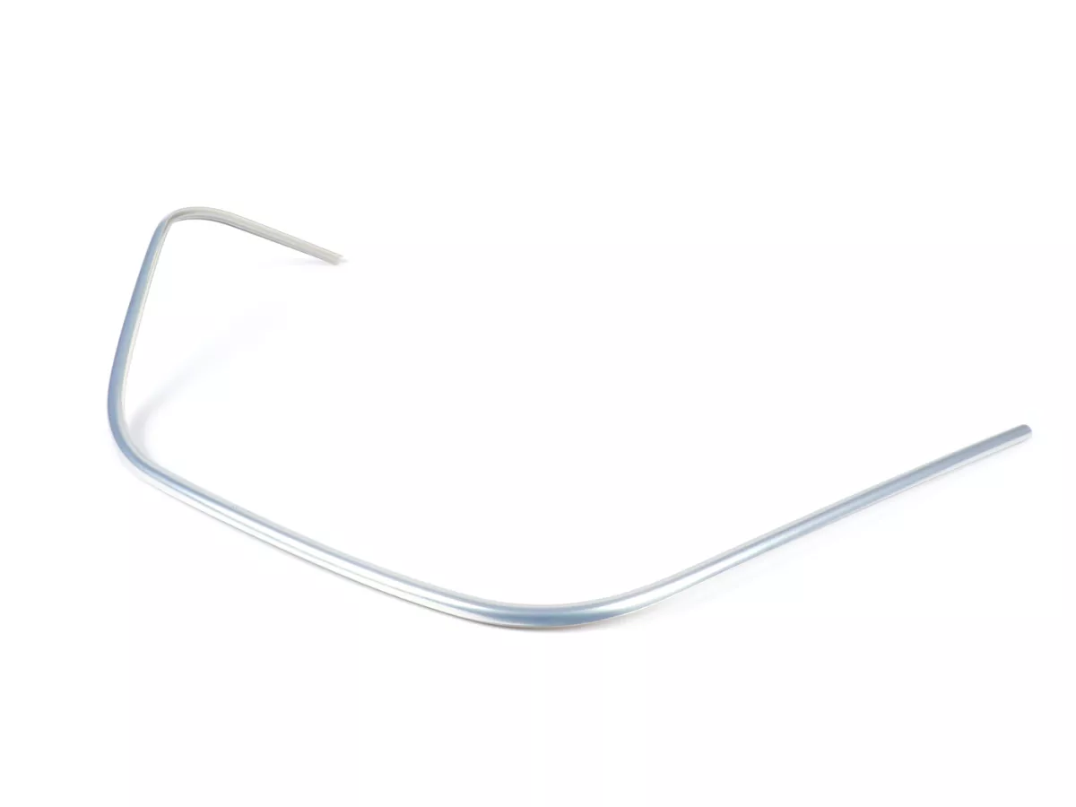 Leg shield beading -PIAGGIO- Vespa GTS 125 (ZAPMA3700), Vespa GTS HPE 300 (ZAPMA3600), Vespa GTS Super 125 (ZAPMA3700), Vespa GTS Super HPE 300 (ZAPMA360, ZAPMD3100, ZAPMD3101, ZAPMD3102), Vespa GTV HPE 300 (ZAPMA3602, ZAPMA362) -  silver - lhs
