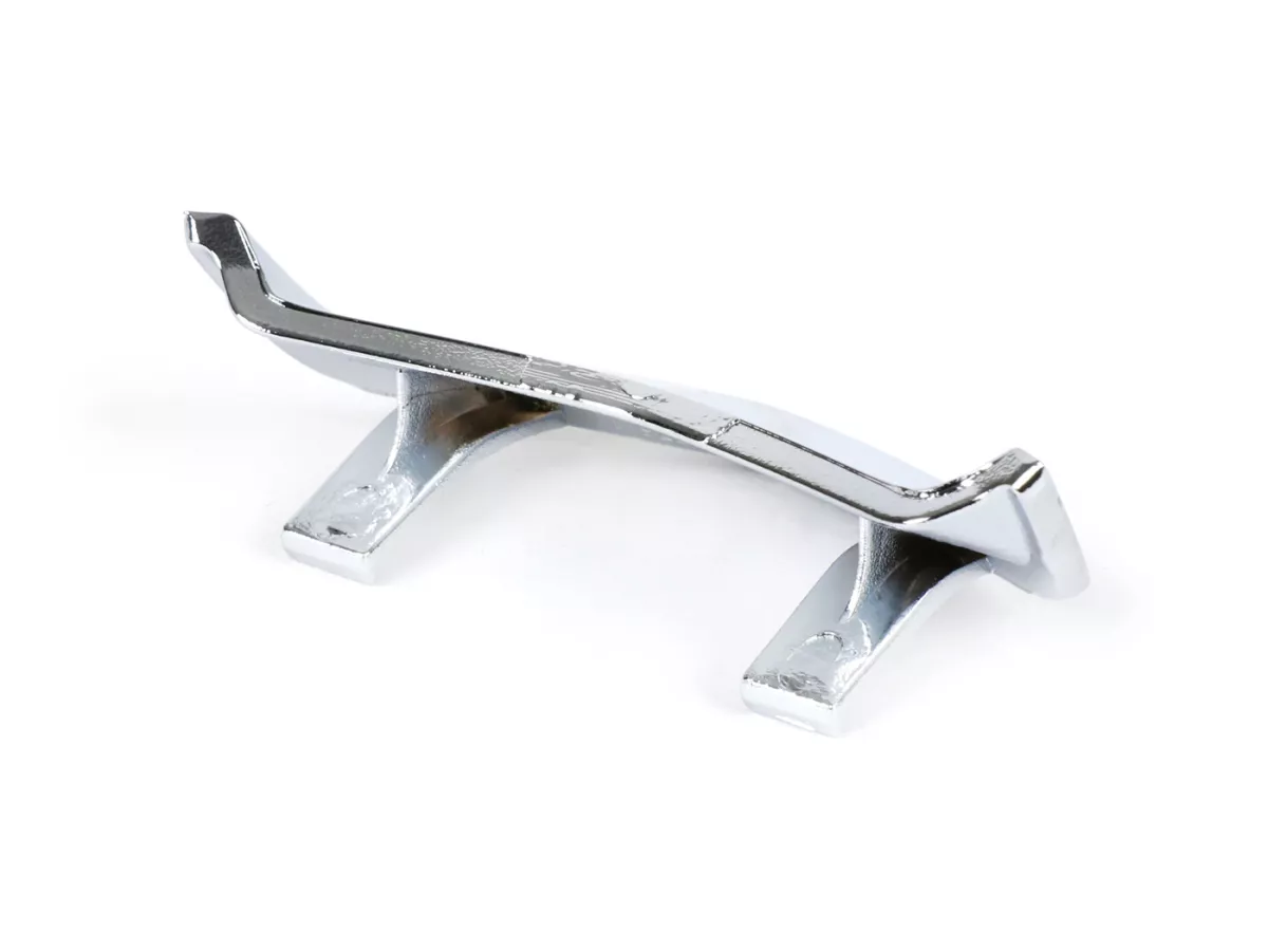 Horn grill insert, chevron (upper) -PIAGGIO- Vespa GTS125/300 (2019-2022), GTS Super (iGet/HPE), GTS Supersport (iGet/HPE), GTS Touring (iGet/HPE), GTS SuperTech (iGet/HPE), GTS Yacht Club, GTS SuperNotte - chrome