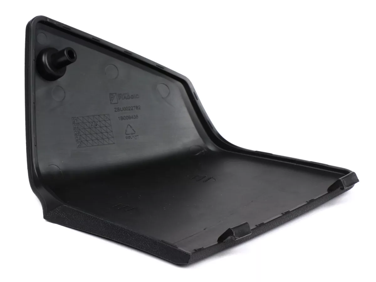 Inner leg shield flap, lhs -PIAGGIO- Vespa GTS 125 (ZAPMD3202, ZAPMD3203), Vespa GTS 300 HPE (ZAPMD3103, ZAPMD3104)