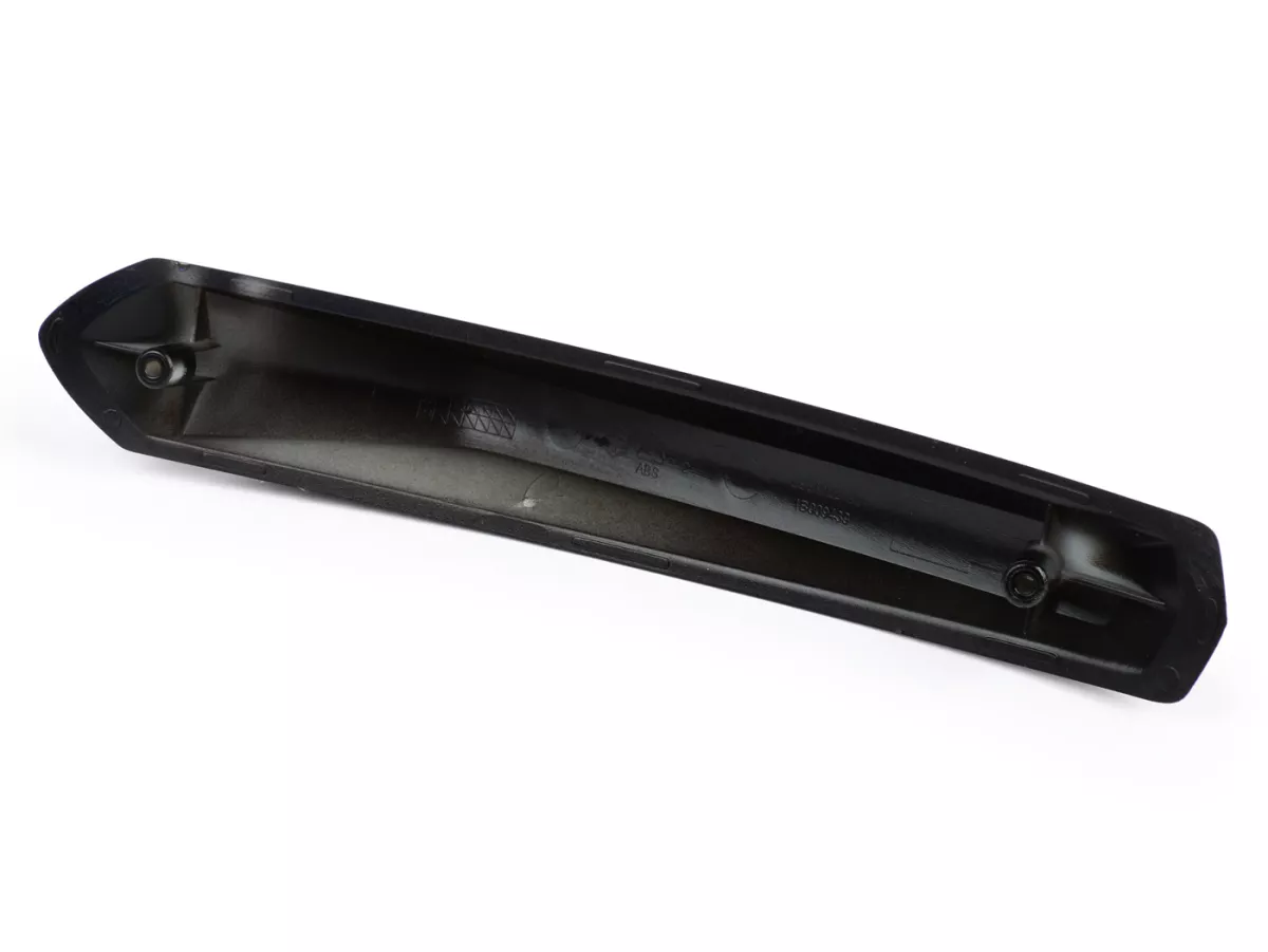 Mudguard crest, shiny black -PIAGGIO- Vespa GTS 125 (ZAPMD3202, ZAPMD3203), Vespa GTS 300 HPE (ZAPMD3103, ZAPMD3104)