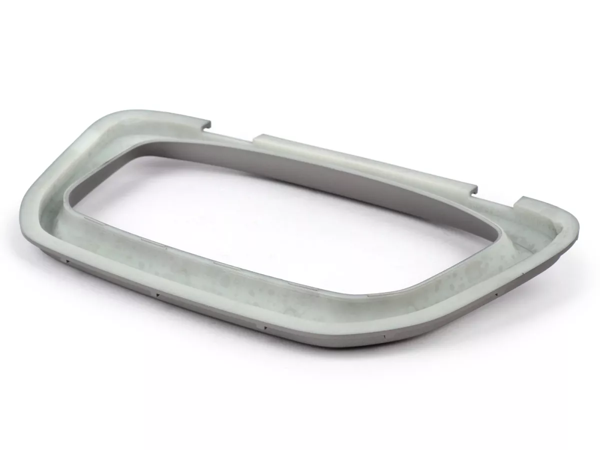 Speedo bezel, silver-gray -PIAGGIO, Super Tech- Vespa GTS 125 (ZAPMD3202, ZAPMD3203), Vespa GTS 300 HPE (ZAPMD3103, ZAPMD3104)