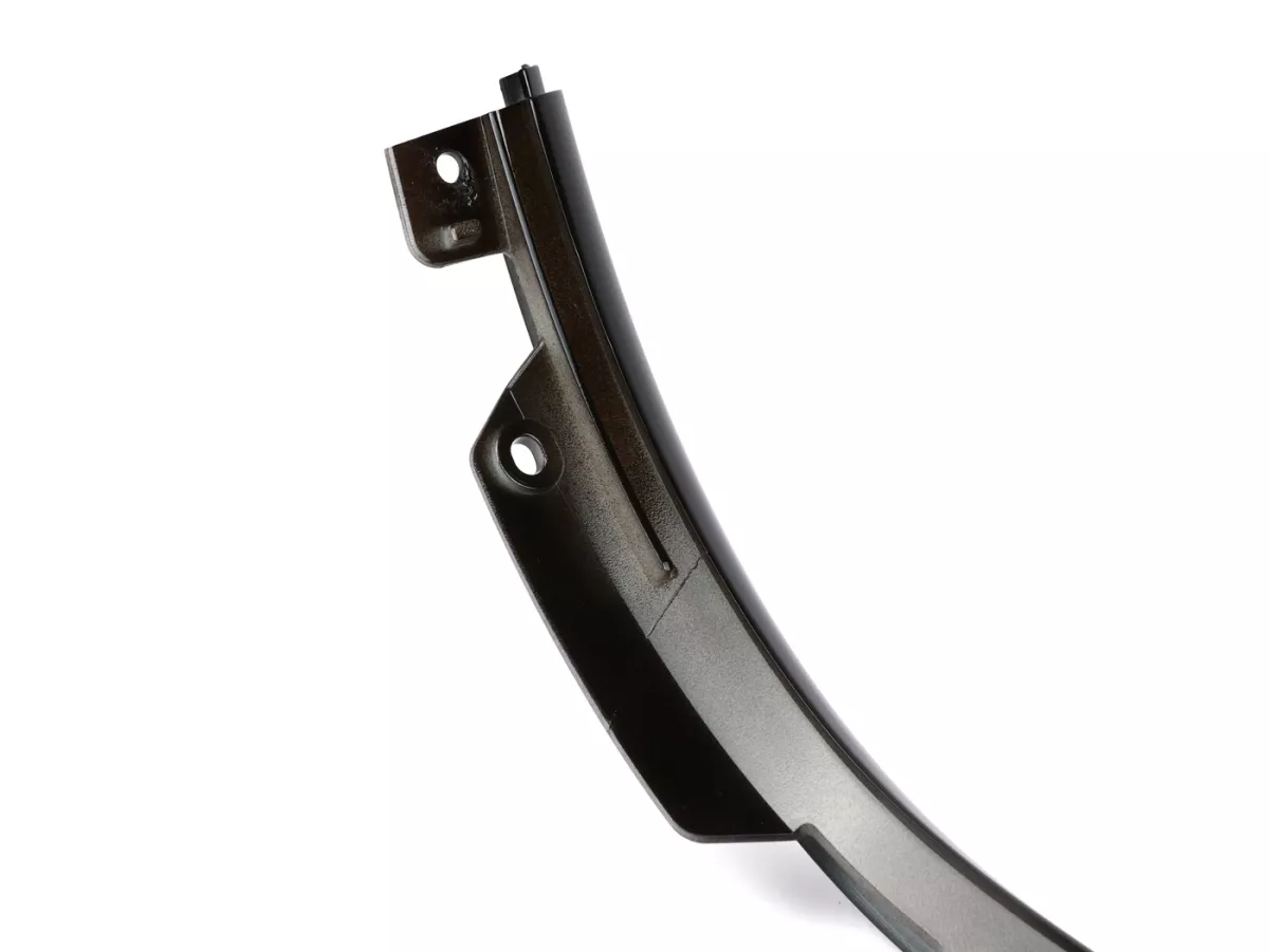 Entourage de marchepied droit, noir brillant -PIAGGIO- Vespa GTS 125 (ZAPMD3202, ZAPMD3203), Vespa GTS 300 HPE (ZAPMD3103, ZAPMD3104)