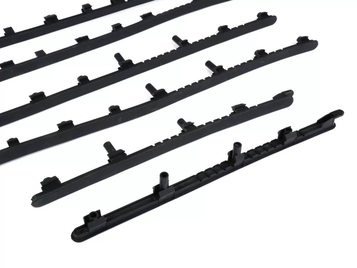 Set strisce battistrada, nero -PIAGGIO- Vespa GTS 125 (ZAPMD3202, ZAPMD3203), Vespa GTS 300 HPE (ZAPMD3103, ZAPMD3104)