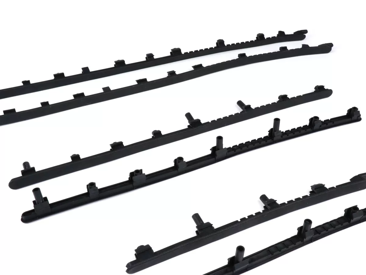 Set strisce battistrada, nero -PIAGGIO- Vespa GTS 125 (ZAPMD3202, ZAPMD3203), Vespa GTS 300 HPE (ZAPMD3103, ZAPMD3104)