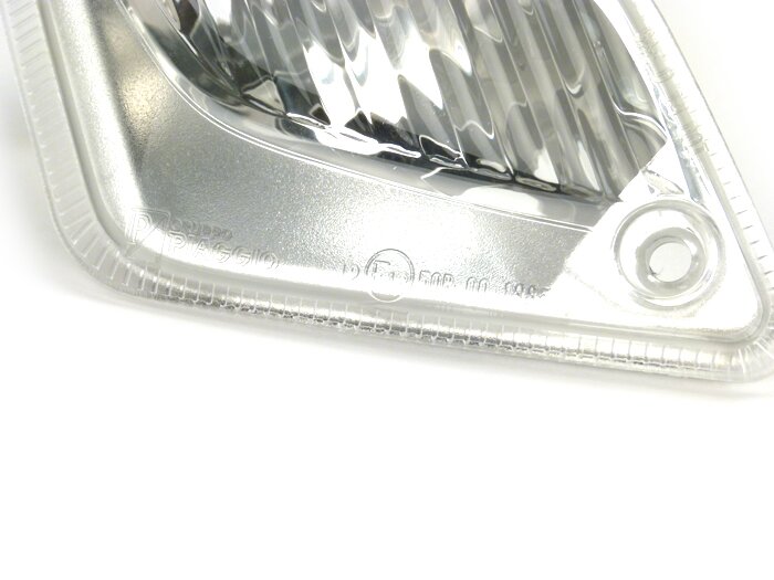 Indicator, white, rear, left -PIAGGIO, Triom- Vespa GTS 125 (ZAPMA3100, ZAPMA3200), Vespa GTS 150 (ZAPMA3200, ZAPMA3100), Vespa GTS 250 (ZAPM45100), Vespa GTS 300 (ZAPM45200, ZAPM45202, ZAPMA3300), Vespa GTS Super 125 (ZAPM45300, ZAPMA3100, ZAPMA3200, ZAP