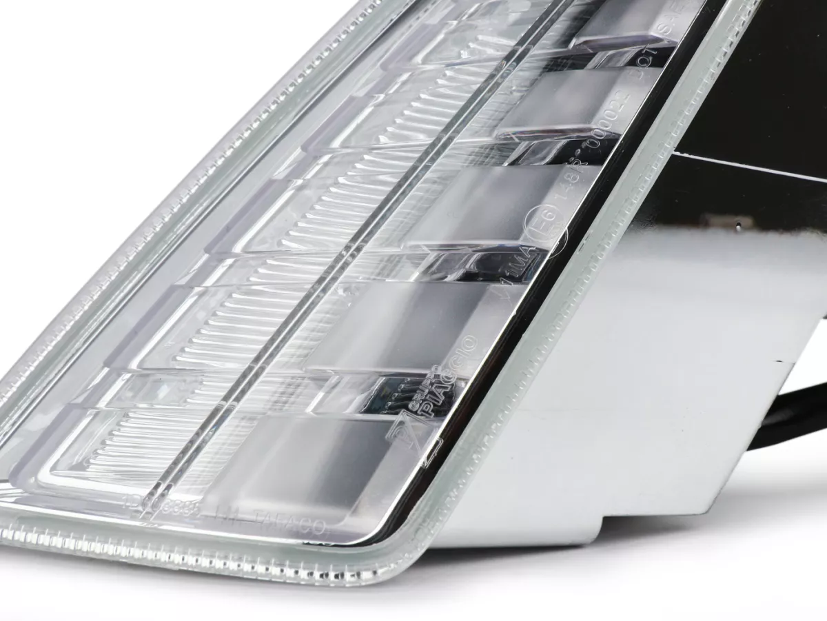 Clignotant,  incolore, avant gauche -PIAGGIO, LED- Vespa GTS 125 (ZAPMD3202, ZAPMD3203), Vespa GTS 300 HPE (ZAPMD3103, ZAPMD3104)