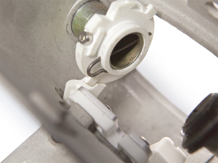 Gaskabelhouder in stuur -CMD King Crab (type C1)- Vespa V50 Special, V50 Elestart - Trapeziumvormige koplamp