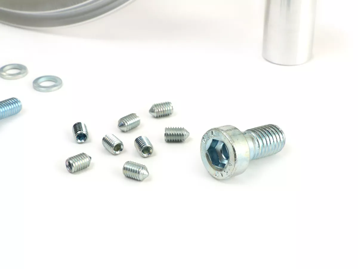 Reinforcement of cluster gear support / engine casing -CMD Mighty Kong CNC- Vespa PX, T5 (VNX5T), GT125 (VNL2T), GTR125 (VNL2T), TS125 (VNL3T), Sprint150 (VLB1T), Rally180 (VSD1T), Rally200 (VSE1T)