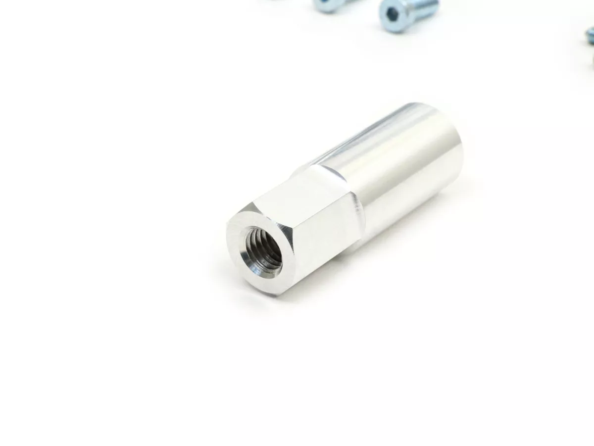 Reinforcement of cluster gear support / engine casing -CMD Mighty Kong CNC- Vespa PX, T5 (VNX5T), GT125 (VNL2T), GTR125 (VNL2T), TS125 (VNL3T), Sprint150 (VLB1T), Rally180 (VSD1T), Rally200 (VSE1T)