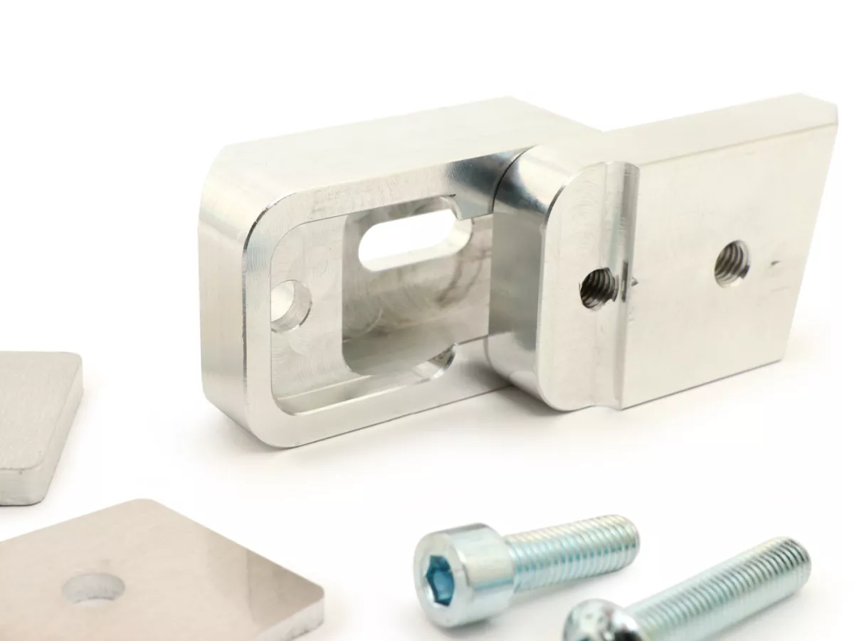 Dudukan peredam kejut bagian atas/rangka -CMD Silent Scorpion- Vespa Largeframe (PX, Sprint, Rally, GT/GTR, TS, Super, VBA, VBB, VNA, VNB) - slide penahan dua bagian (dapat disetel 0-15mm, juga untuk ban lebar) menggantikan spacer