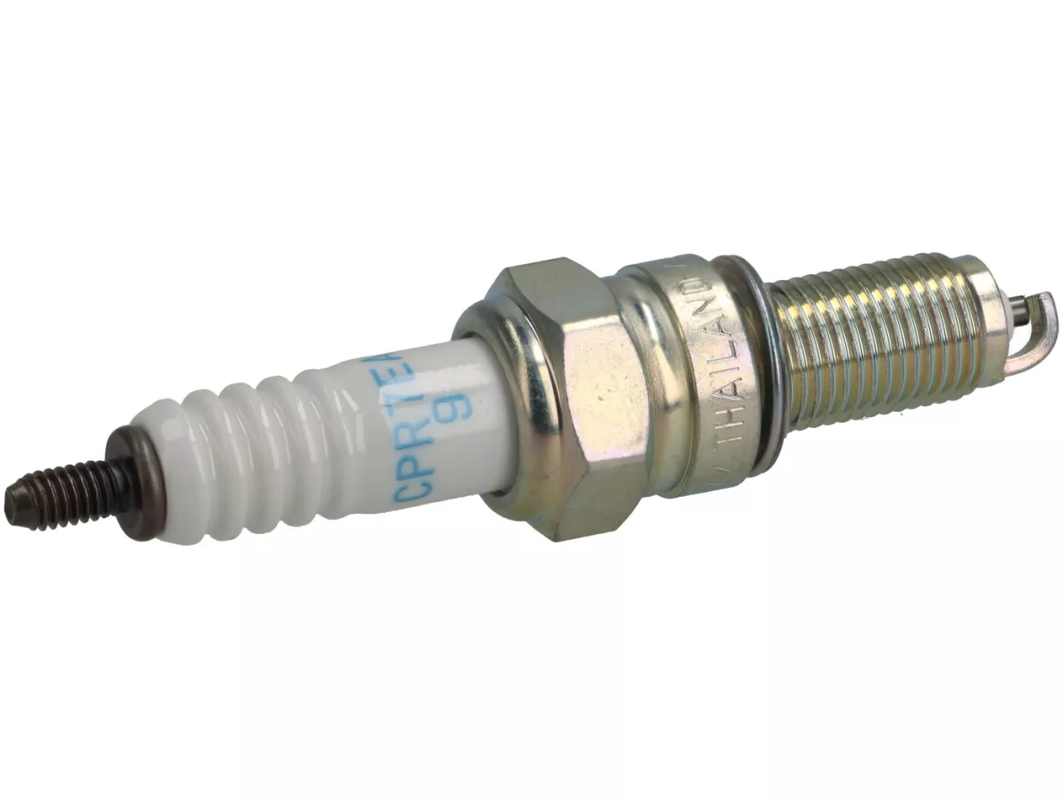 Candela -NGK CPR EA- CPR7EA-9 - HONDA SH 125 JF41, JF51, PCX 125 JF28, JF57, JF64, KYMCO X-Town 125