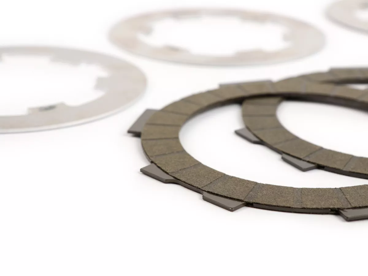 Kit disques d’embrayage garnis, disques lisses incl. -FABBRI RACING FB 36, FB 24 EVO (plaquettes en liège + disques en duralumin)- Vespa Smallframe V50, V90, SS50, SS90, PV125, ET3, PK50, PK80, PK50 S, PK80 S, PK125 S, PK50 XL, PK125 XL, ETS, PK50 HP, PK5