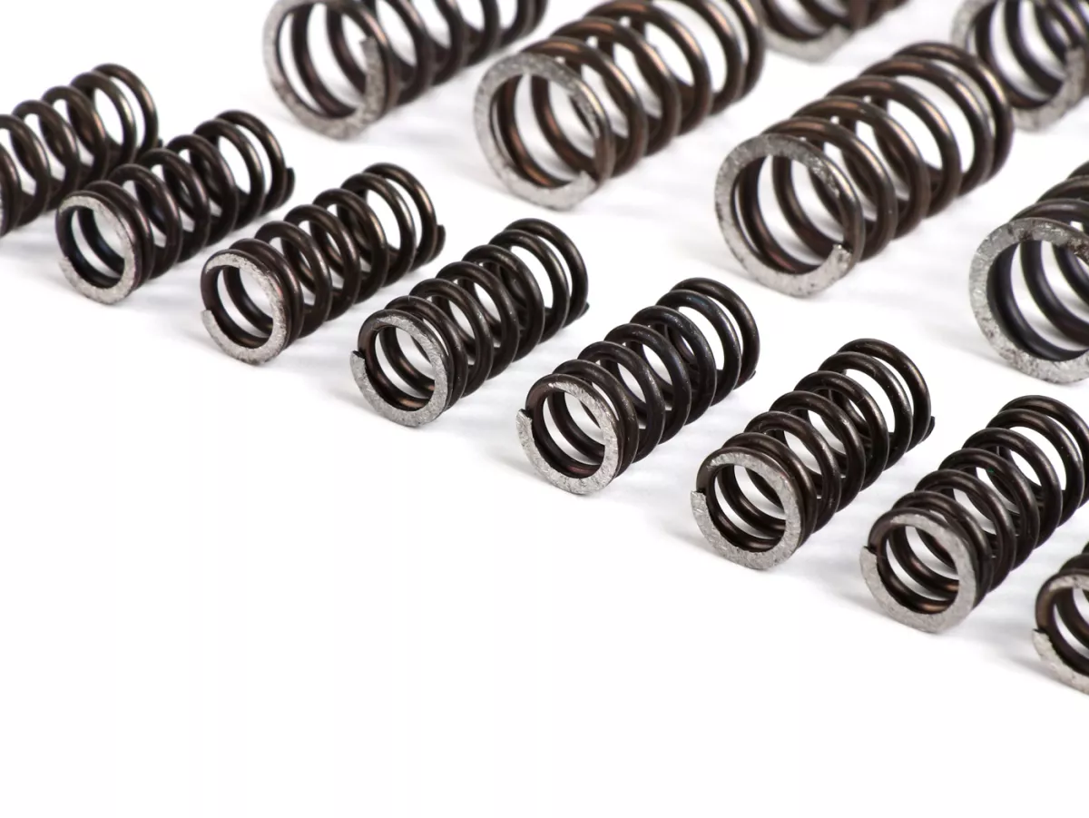 Jeu ressorts embrayage pour embrayage -FABBRI RACING (XXL)- Vespa V50, V90, SS50, SS90, PV125, ET3, PK50, PK80, PK50 S, PK80 S, PK125 S, PK50 XL, PK125 XL, ETS, PK50 HP, PK50 SS - 16 unités