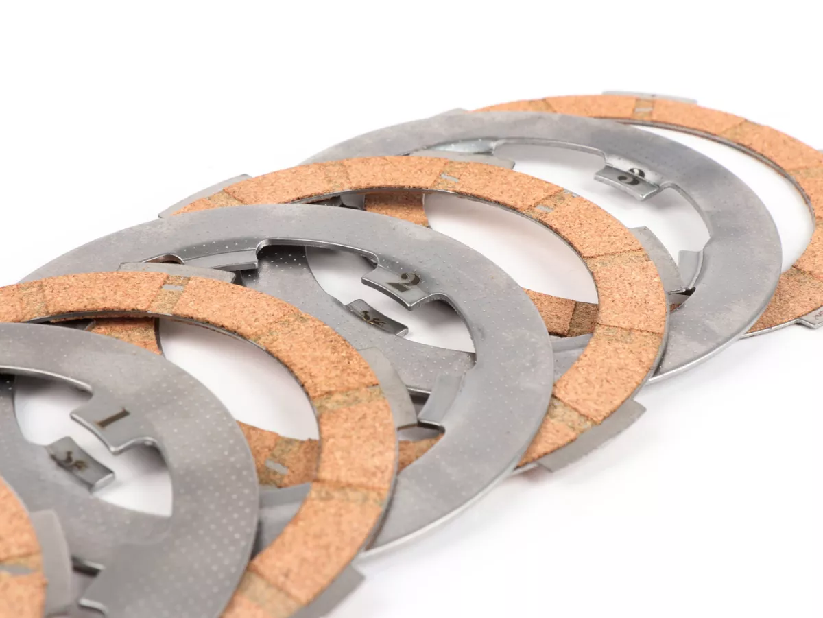 Clutch friction plate set incl. steel plates -FABBRI RACING FB24 (cork pads + steel discs)- Vespa Smallframe V50, V90, SS50, SS90, PV125, ET3, PK50, PK80, PK50 S, PK80 S, PK125 S, PK50 XL, PK125 XL, ETS, PK50 HP, PK50 SS  - 4 friction plates