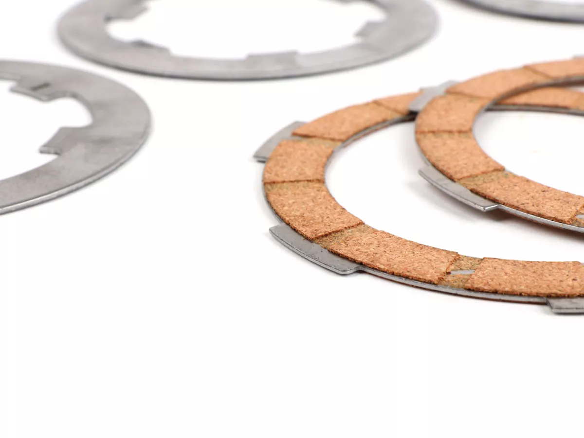 Clutch friction plate set incl. steel plates -FABBRI RACING FB24 (cork pads + steel discs)- Vespa Smallframe V50, V90, SS50, SS90, PV125, ET3, PK50, PK80, PK50 S, PK80 S, PK125 S, PK50 XL, PK125 XL, ETS, PK50 HP, PK50 SS  - 4 friction plates