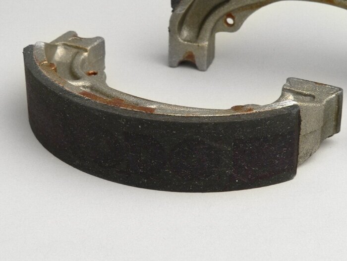 Brake shoes -GALFER Ø=120x25mm- DERBI Atlantis 50cc 1999 (r), Atlantis 100cc 2001 (r), Atlantis 4-stroke 100cc 2001 (r), Hunter 50cc 1996 (r), Paddock 50cc 1996 (r), Predator 50cc 1999 (r), Progress 50cc 1997 (r), Record 50cc 1998 (r), ITALJET Velocifero